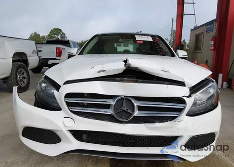 2017 Mercedes-Benz C 300 из США, поврежденный, VIN 55SWF4JB6HU200022